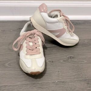 Vintage vibe girl Sneakers size 13